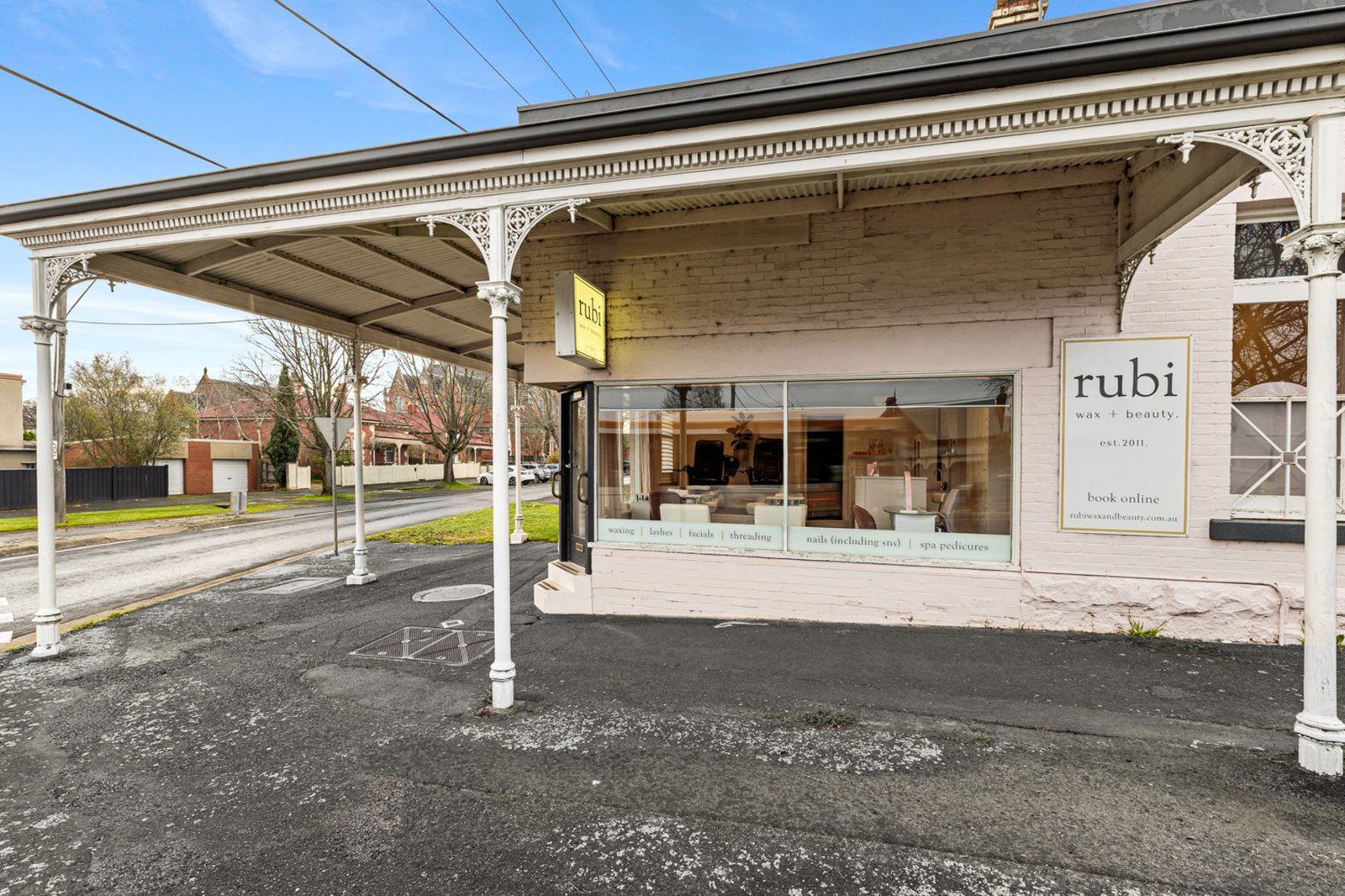 Gallery: 426 Lydiard Street North