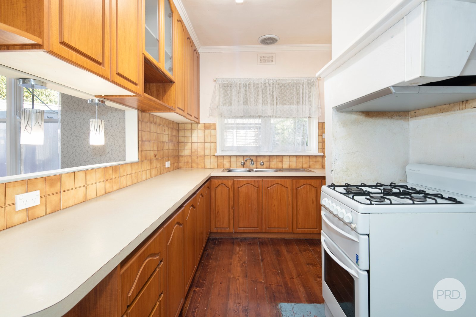 426 Pleasant Street South NEWINGTON 7