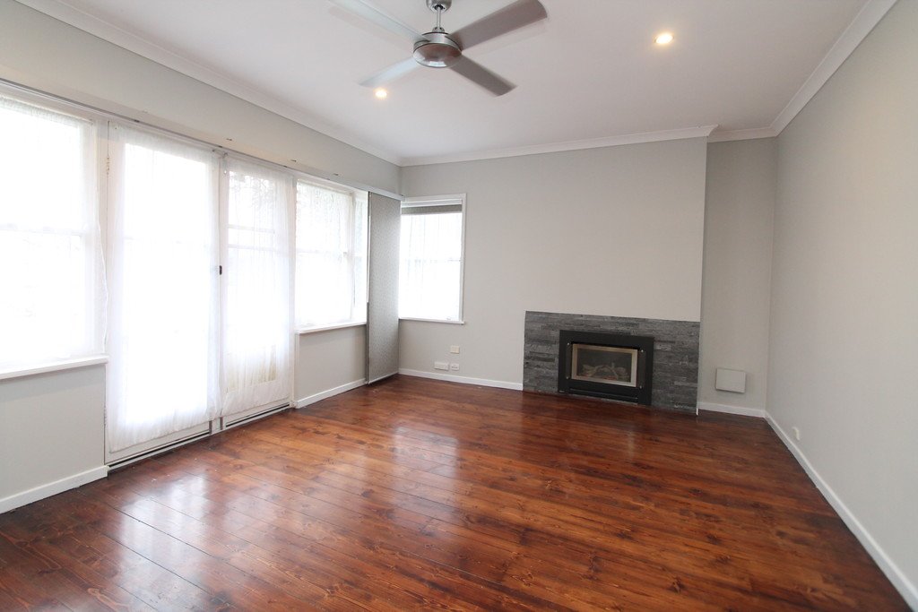 426 Pleasant Street South NEWINGTON 2