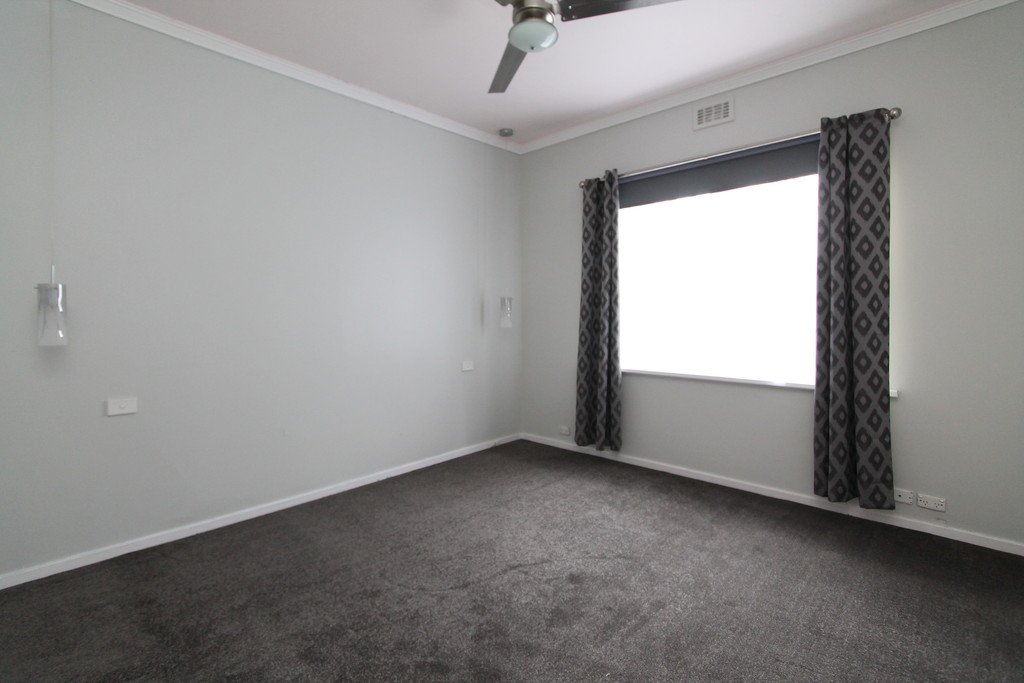 426 Pleasant Street South NEWINGTON 4