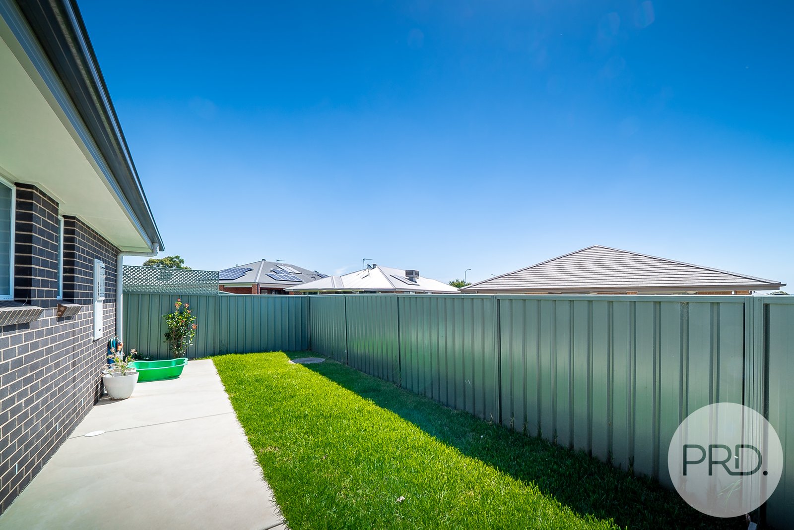 4/26 Quandong Place FOREST HILL 8