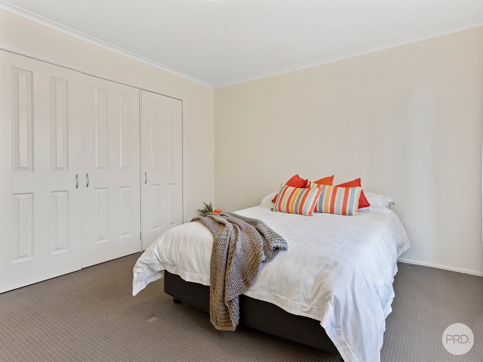 4/26 Yallambee Drive KENNINGTON 9
