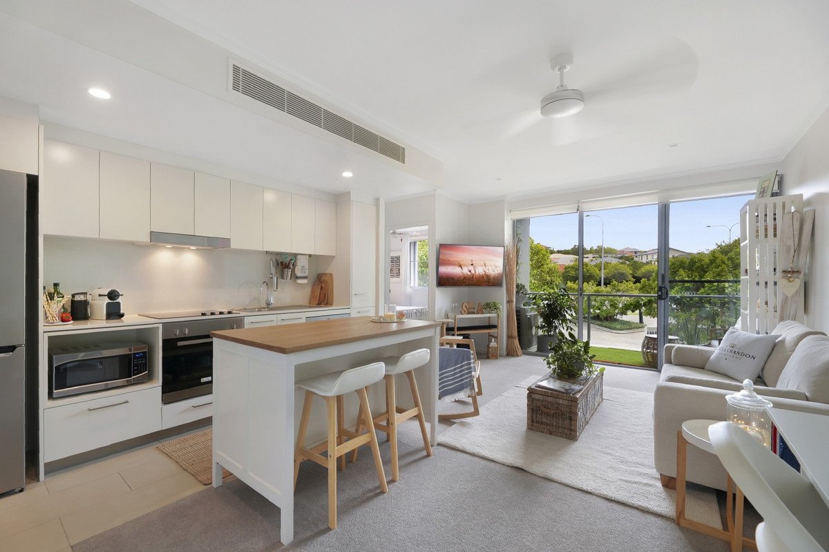 426/29 Varsity Parade Varsity Lakes 5