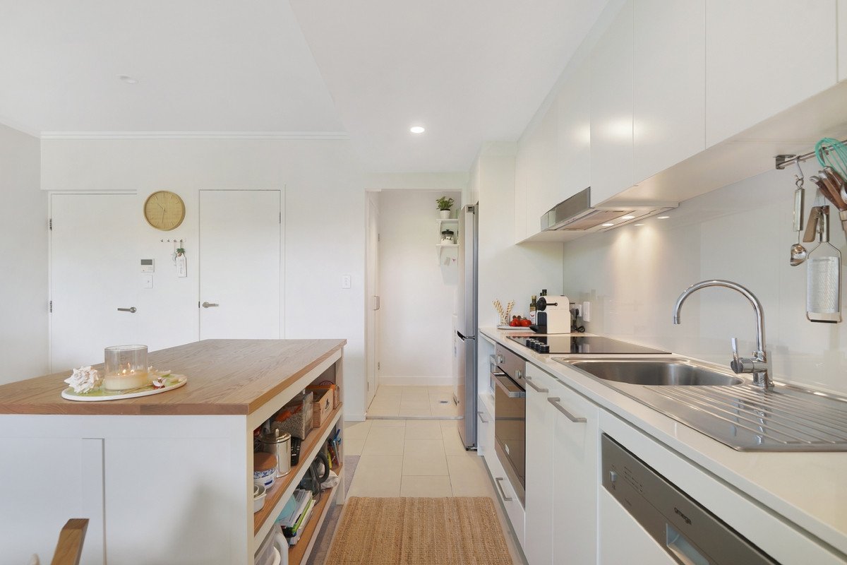 426/29 Varsity Parade Varsity Lakes 6