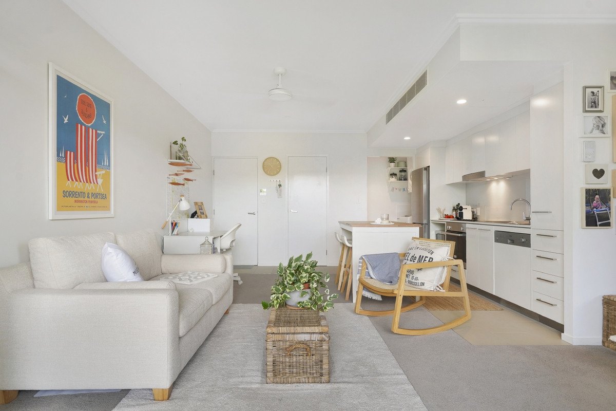 426/29 Varsity Parade Varsity Lakes 12