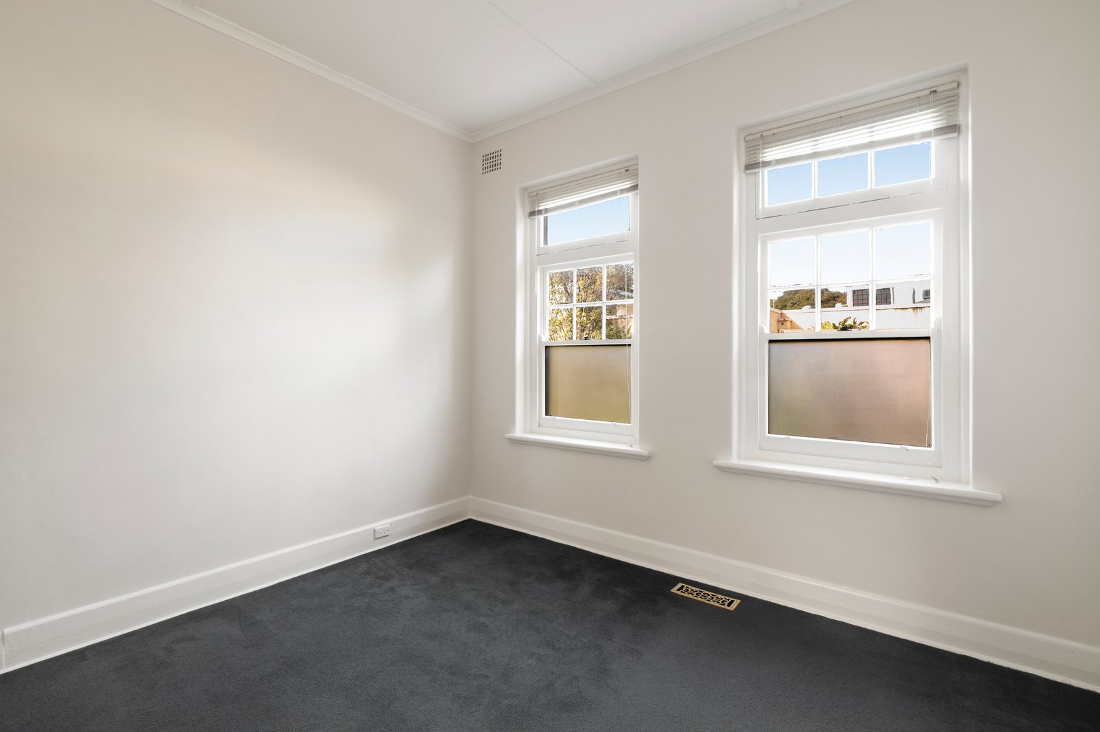 Gallery: 4/264 Bluff Road