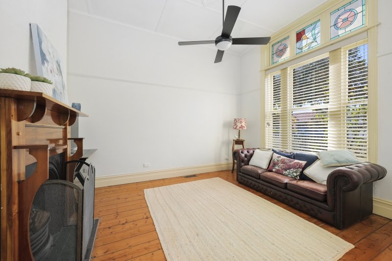Gallery: 427 Drummond St North