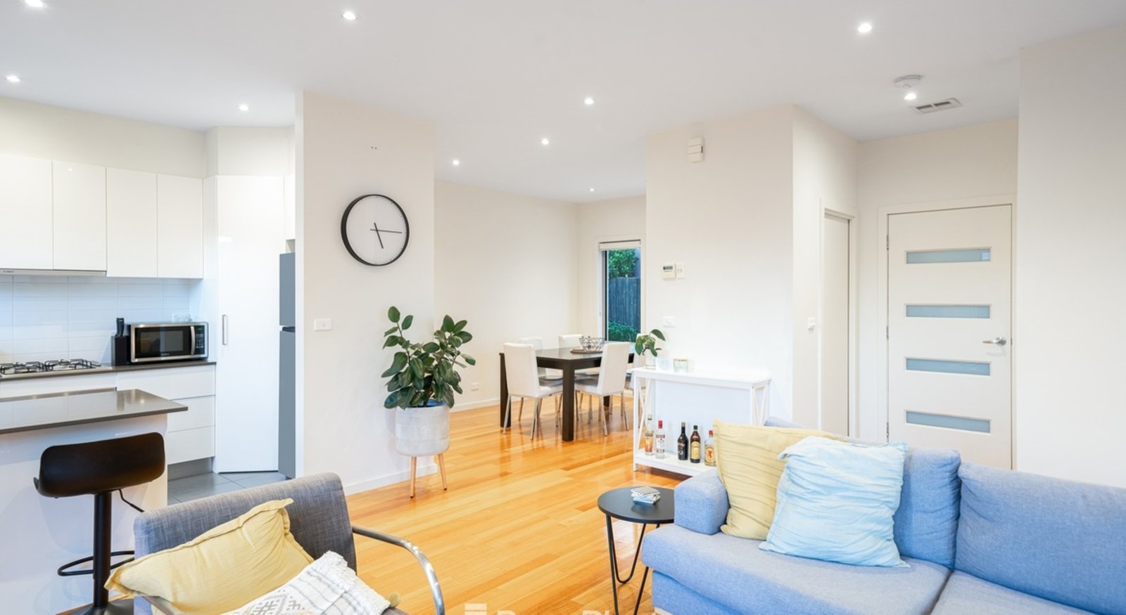 Gallery: 4/27 Mount Pleasant Road