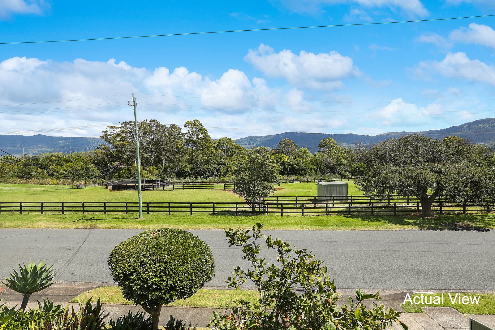 4/27 Prince Edward Drive BROWNSVILLE 7