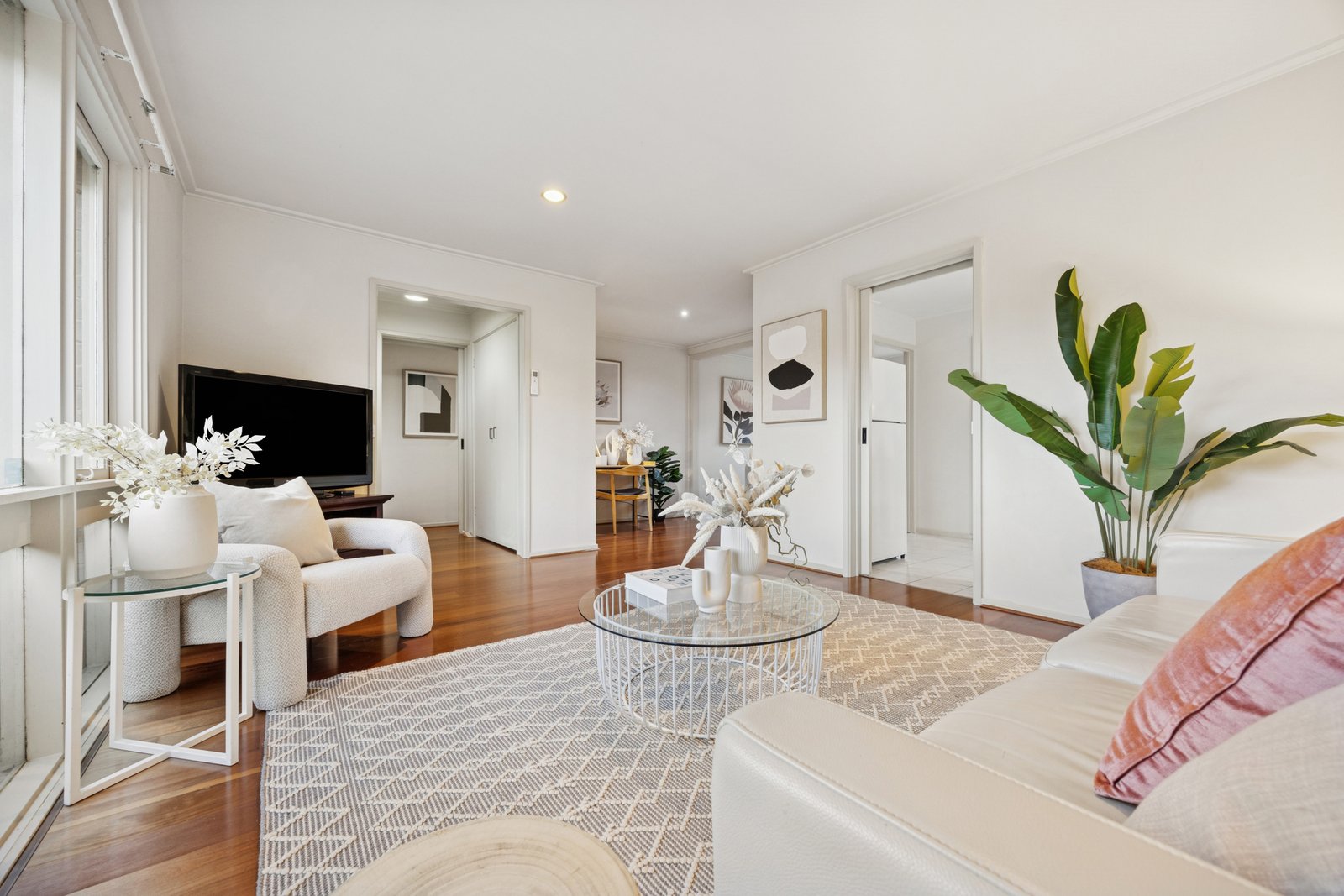 Gallery: 4/270 Spring Road