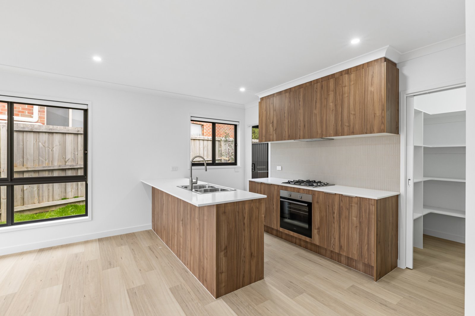 Gallery: 4/274A Humffray Street North
