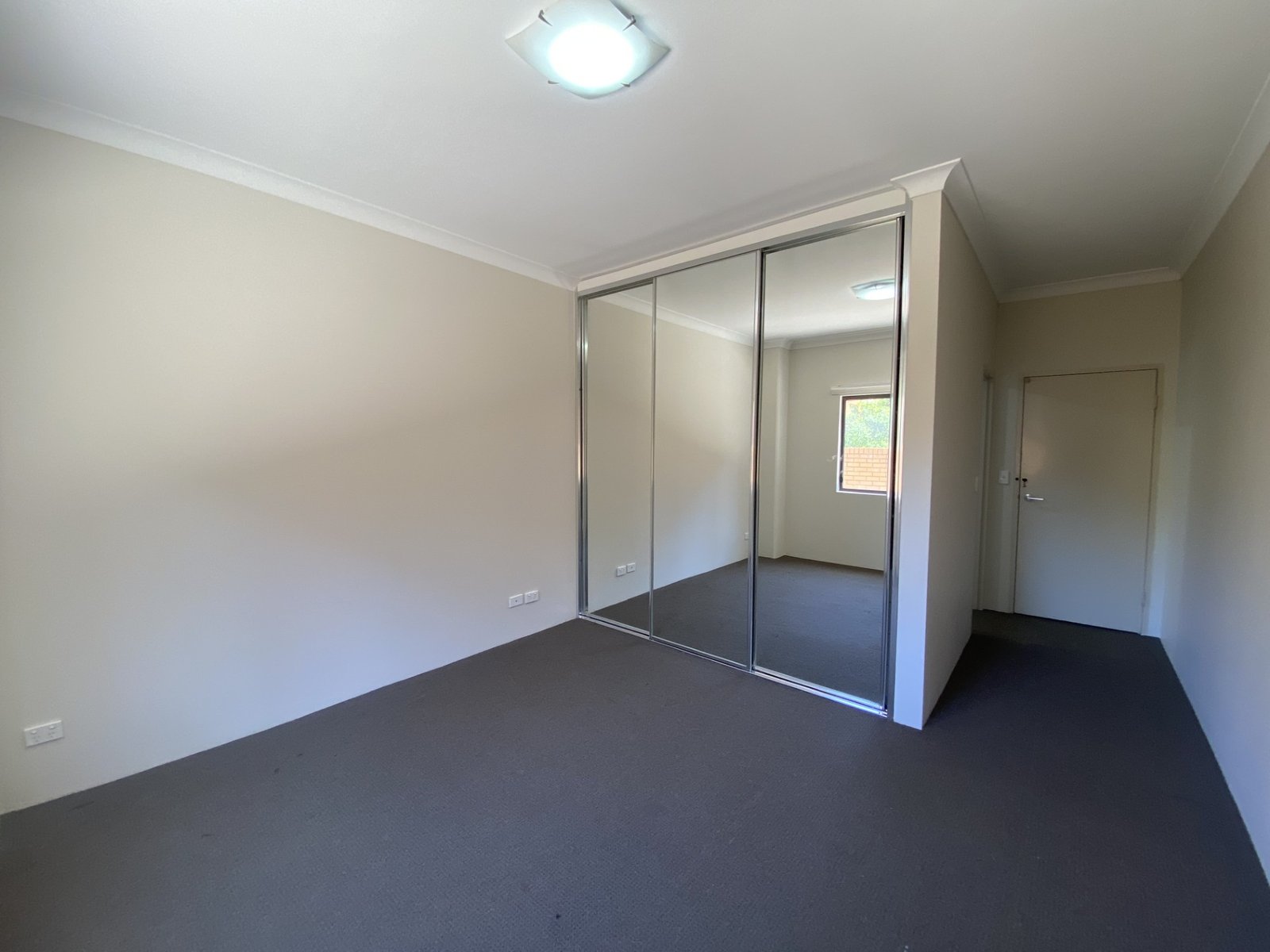 4/28 Castlereagh Street LIVERPOOL 7