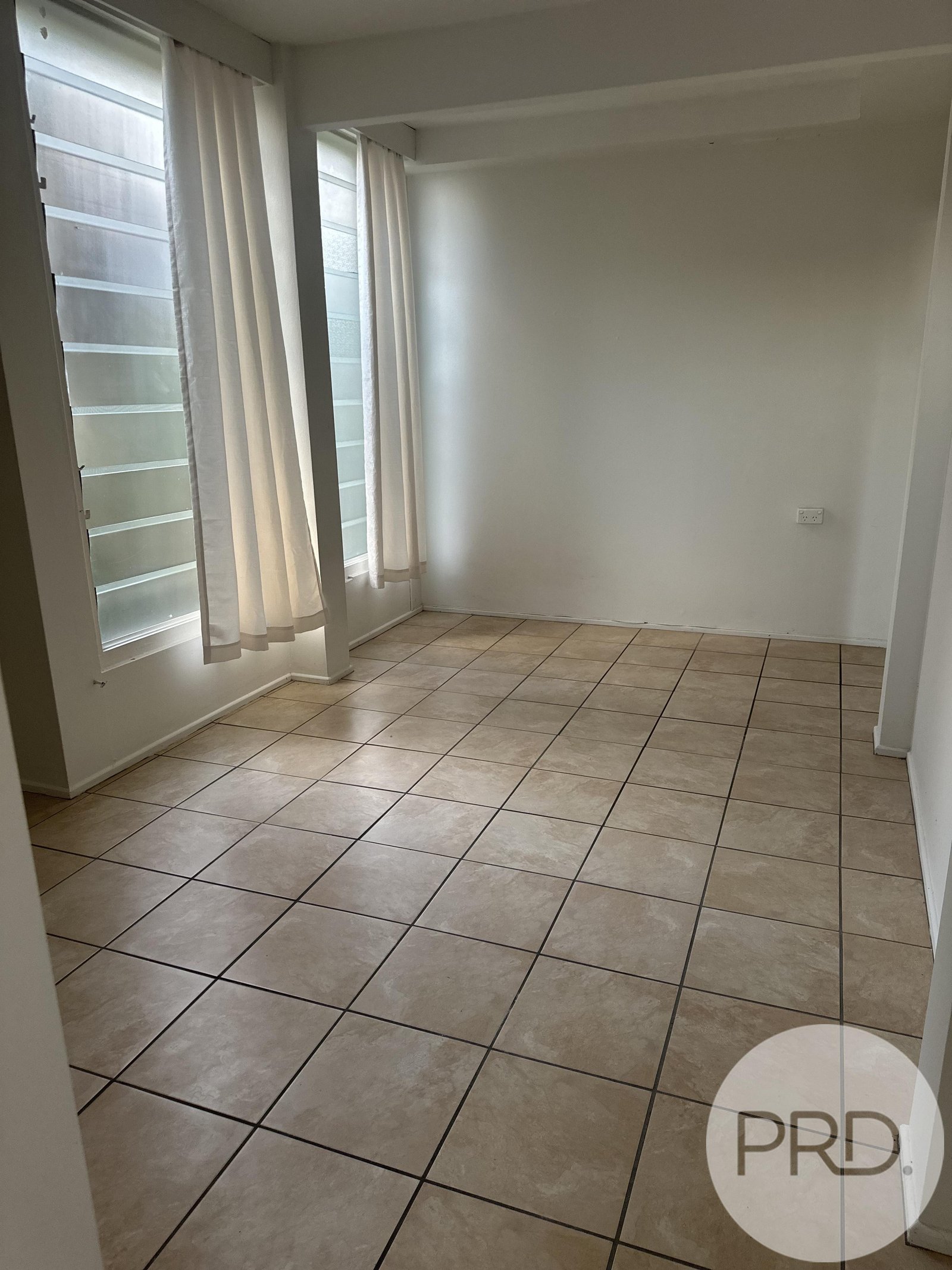 4/28 Oxenham Street NUNDAH 2