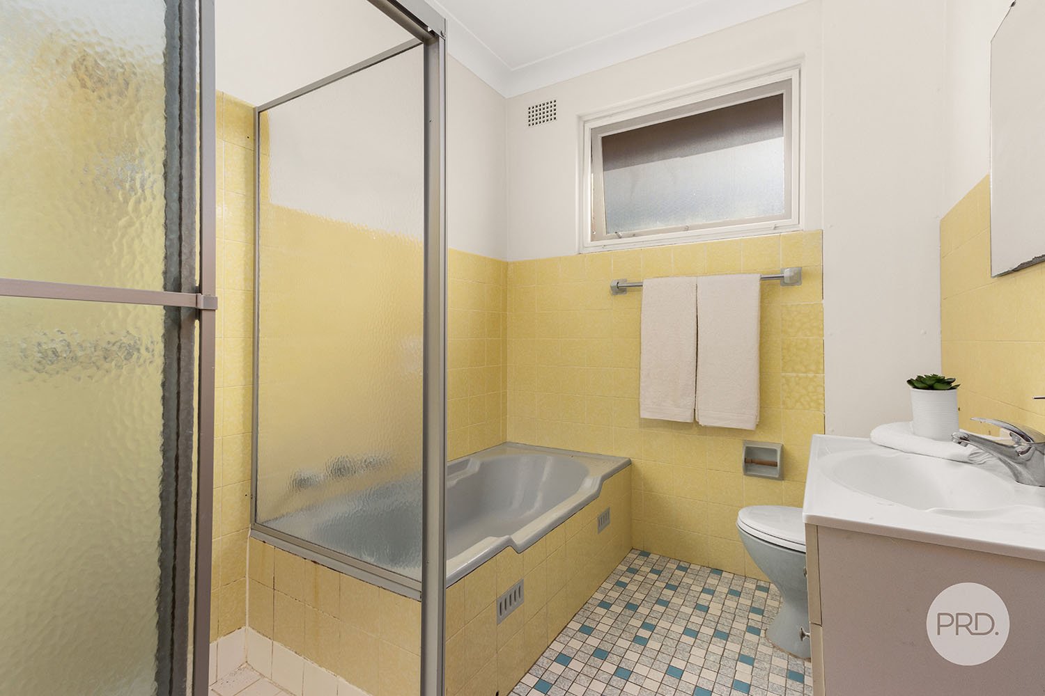 4/28 Wonoona Parade East  OATLEY 7