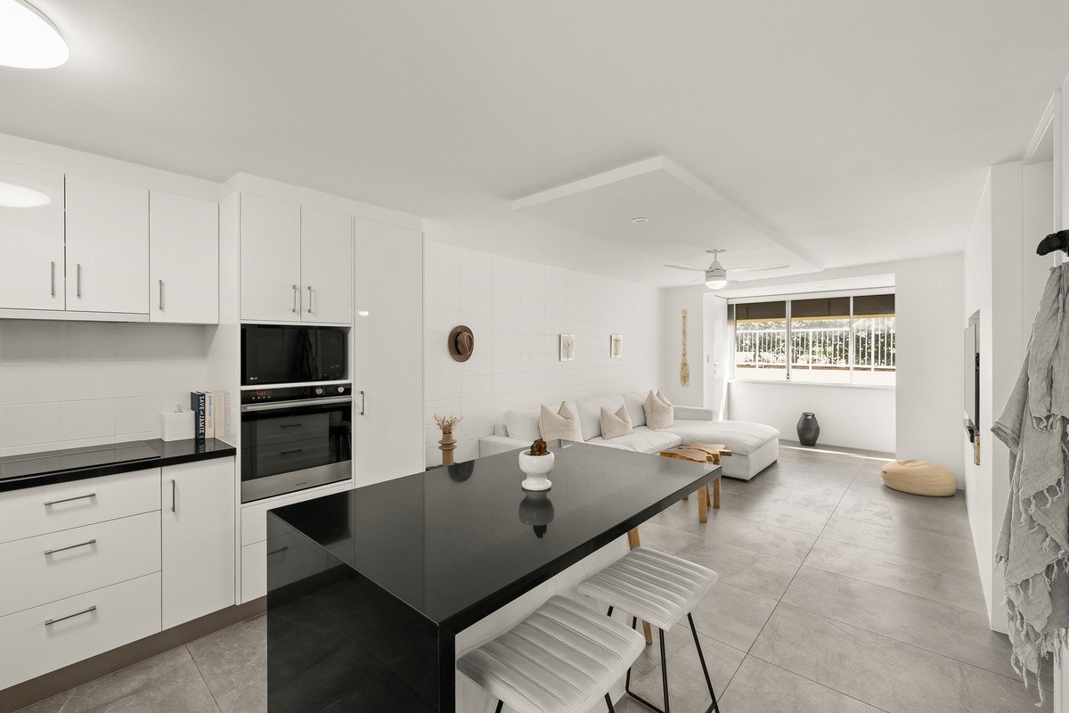 4/286 The Esplanade Burleigh Heads 1