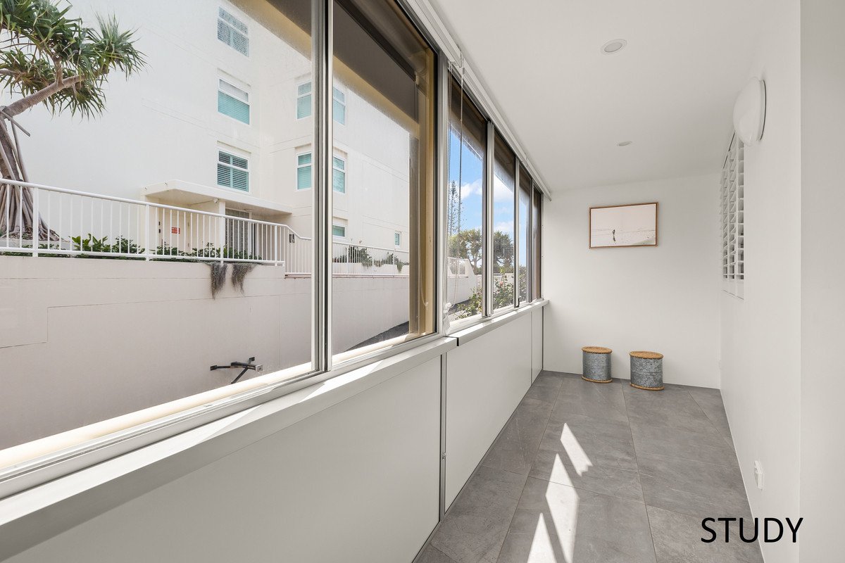 4/286 The Esplanade Burleigh Heads 6