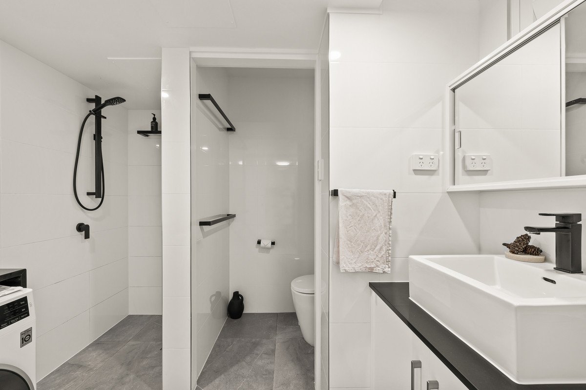 4/286 The Esplanade Burleigh Heads 7