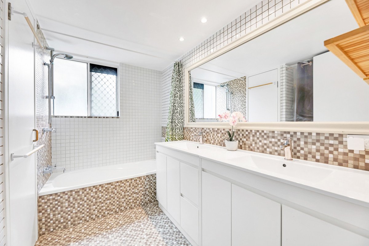 4/29 Burleigh Street Burleigh Heads 11