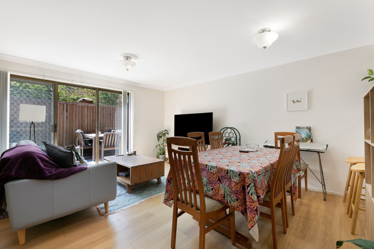 4/29 Julia Street Burleigh Heads 8