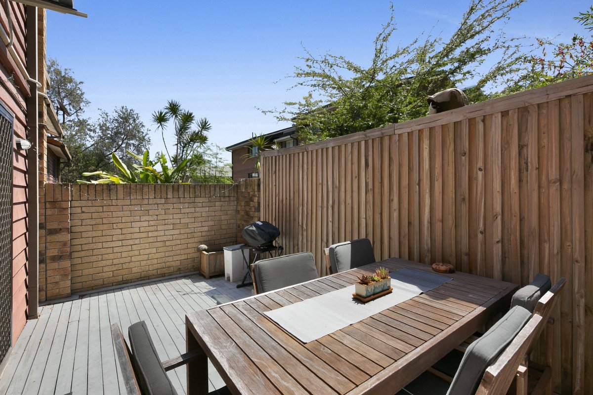 4/29 Julia Street Burleigh Heads 10