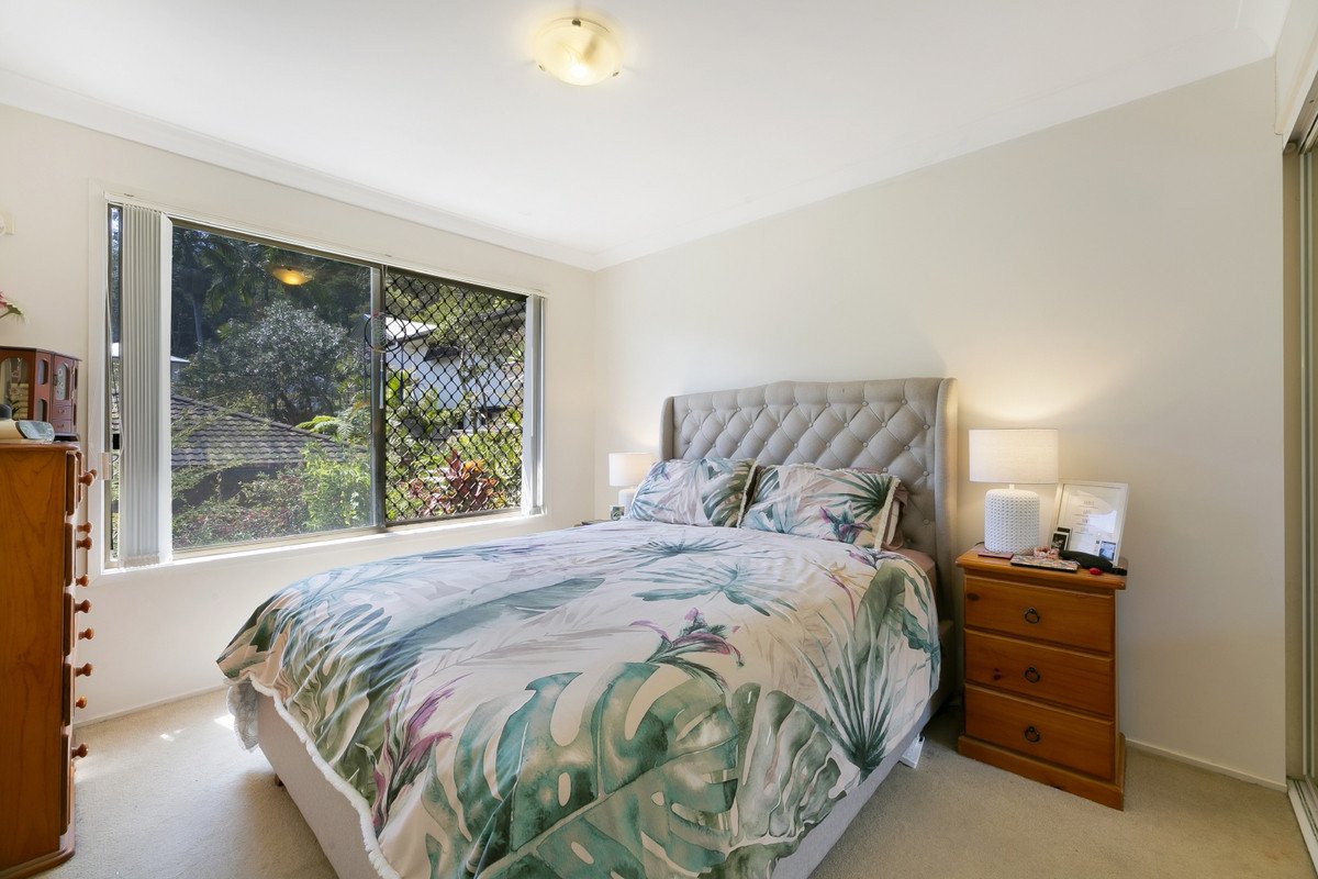 4/29 Julia Street Burleigh Heads 12
