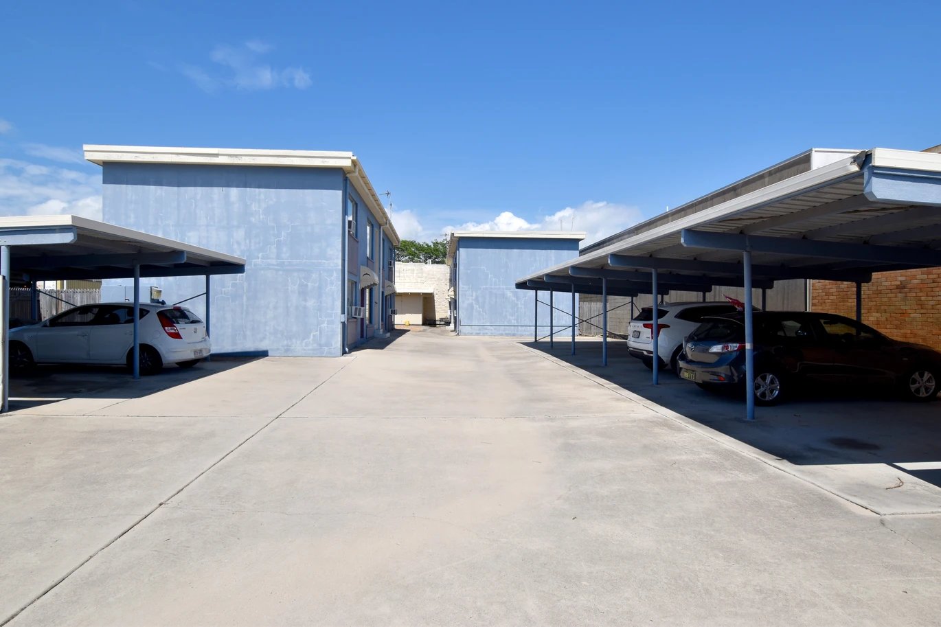 4/29 Off Street GLADSTONE CENTRAL 10