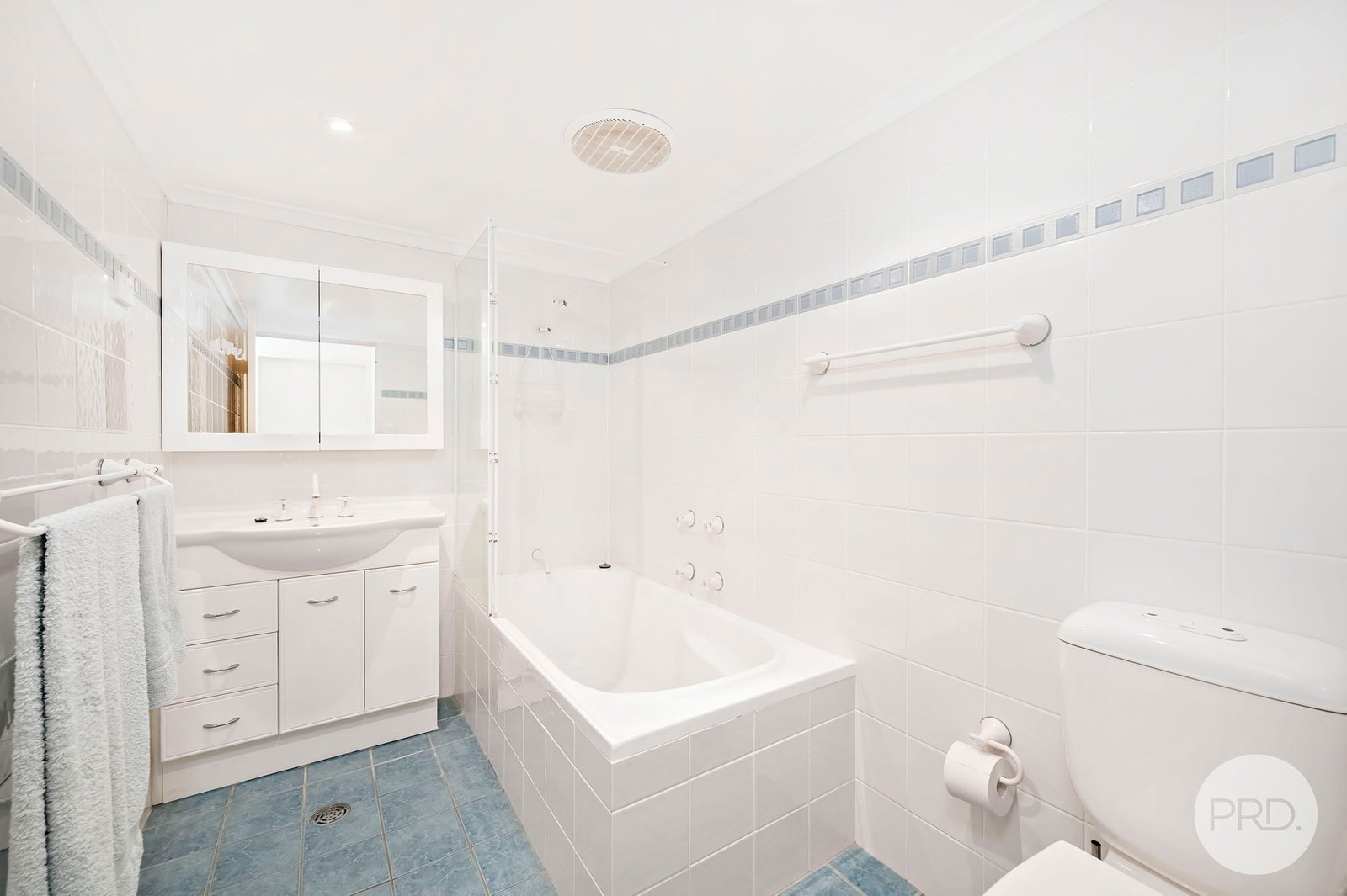 4/29 Weatherly Close NELSON BAY 12