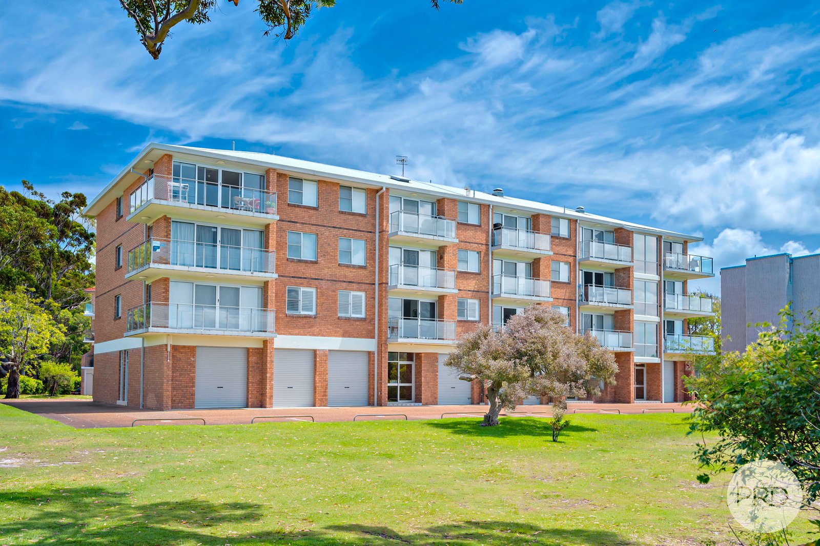 4/29 Weatherly Close NELSON BAY 16