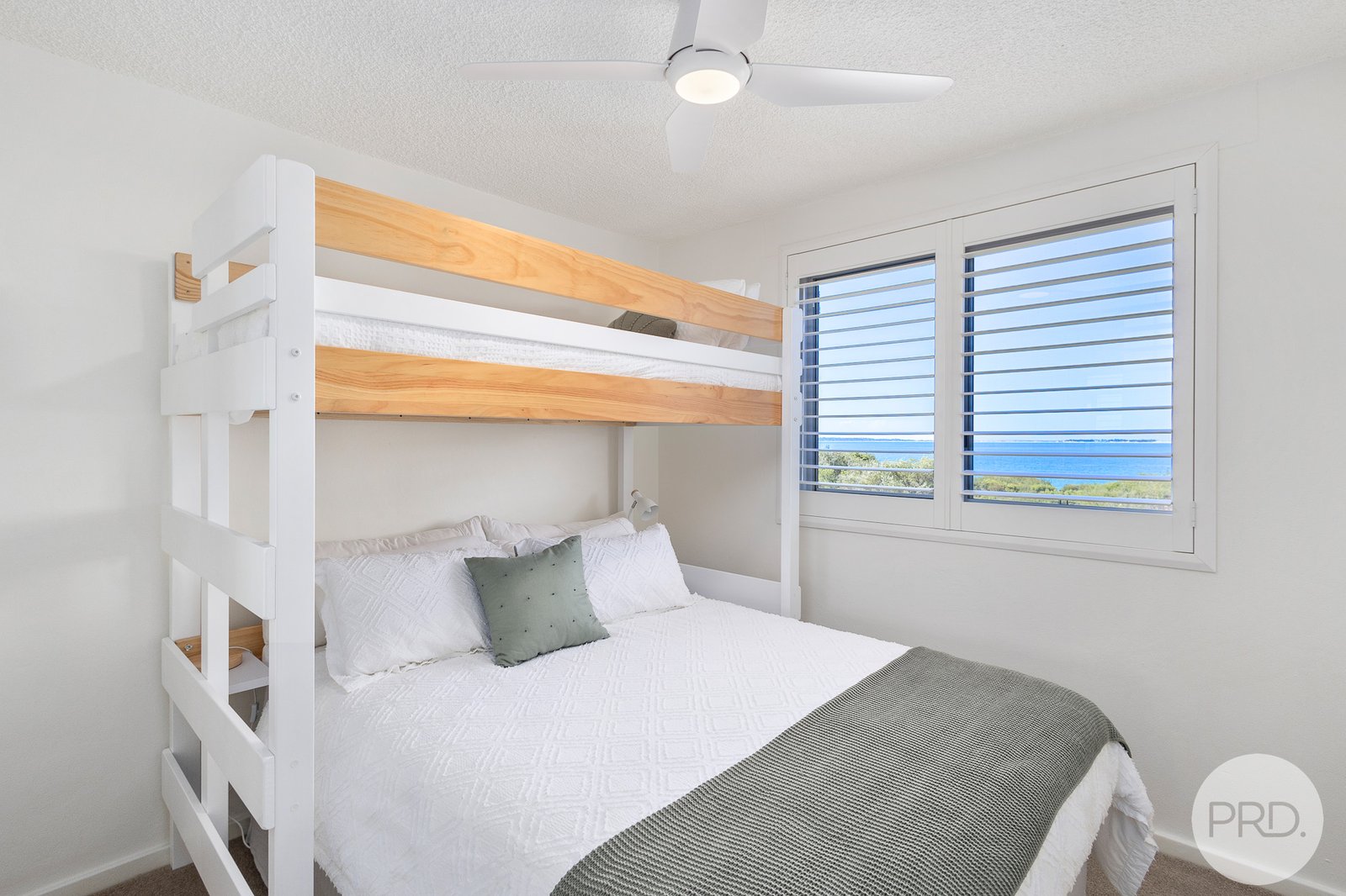 4/29 Weatherly Close NELSON BAY 14