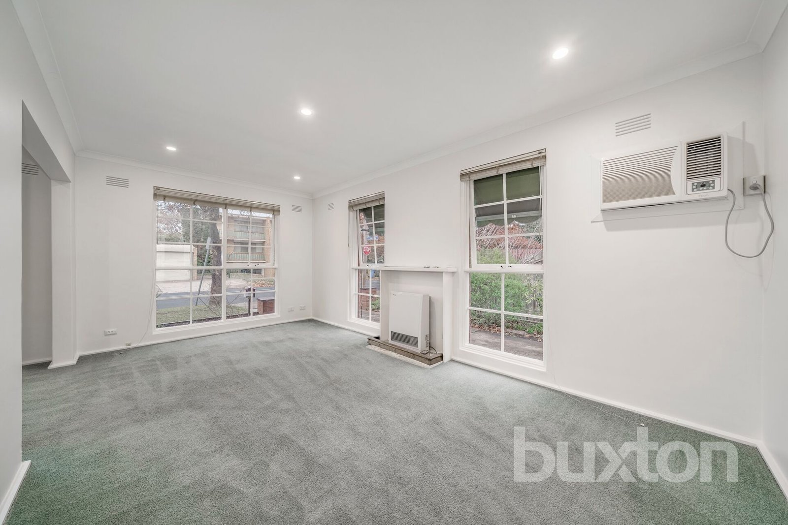 Gallery: 4/292 Warrigal Road