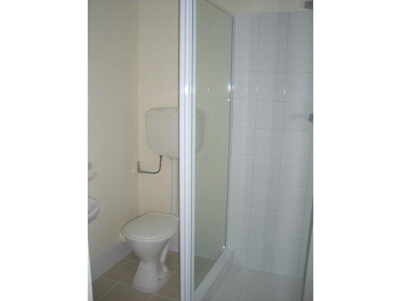 Gallery: 4/2A Florence Street