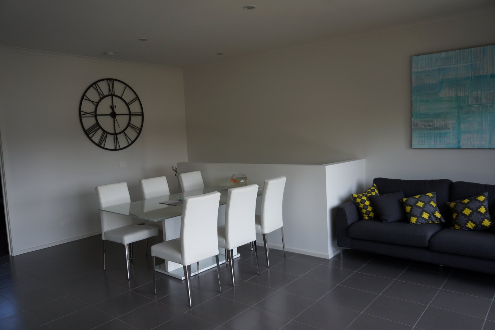 Gallery: 4/2A Thistle Grove