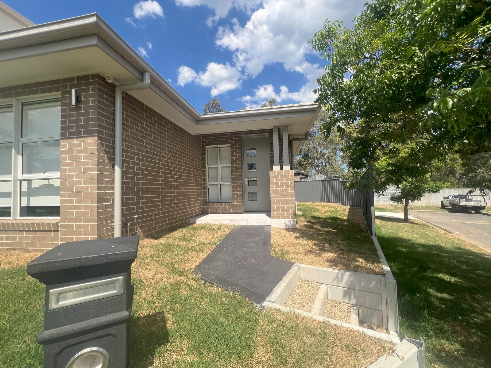 42a Vlatko Drive WEST HOXTON 1