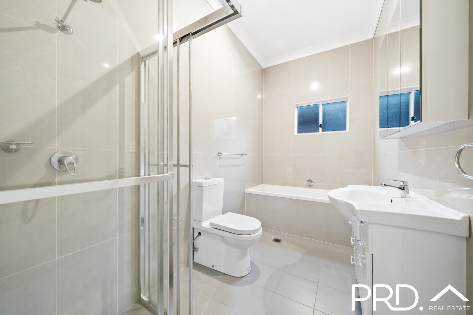 4/2B Victor Avenue PANANIA 5