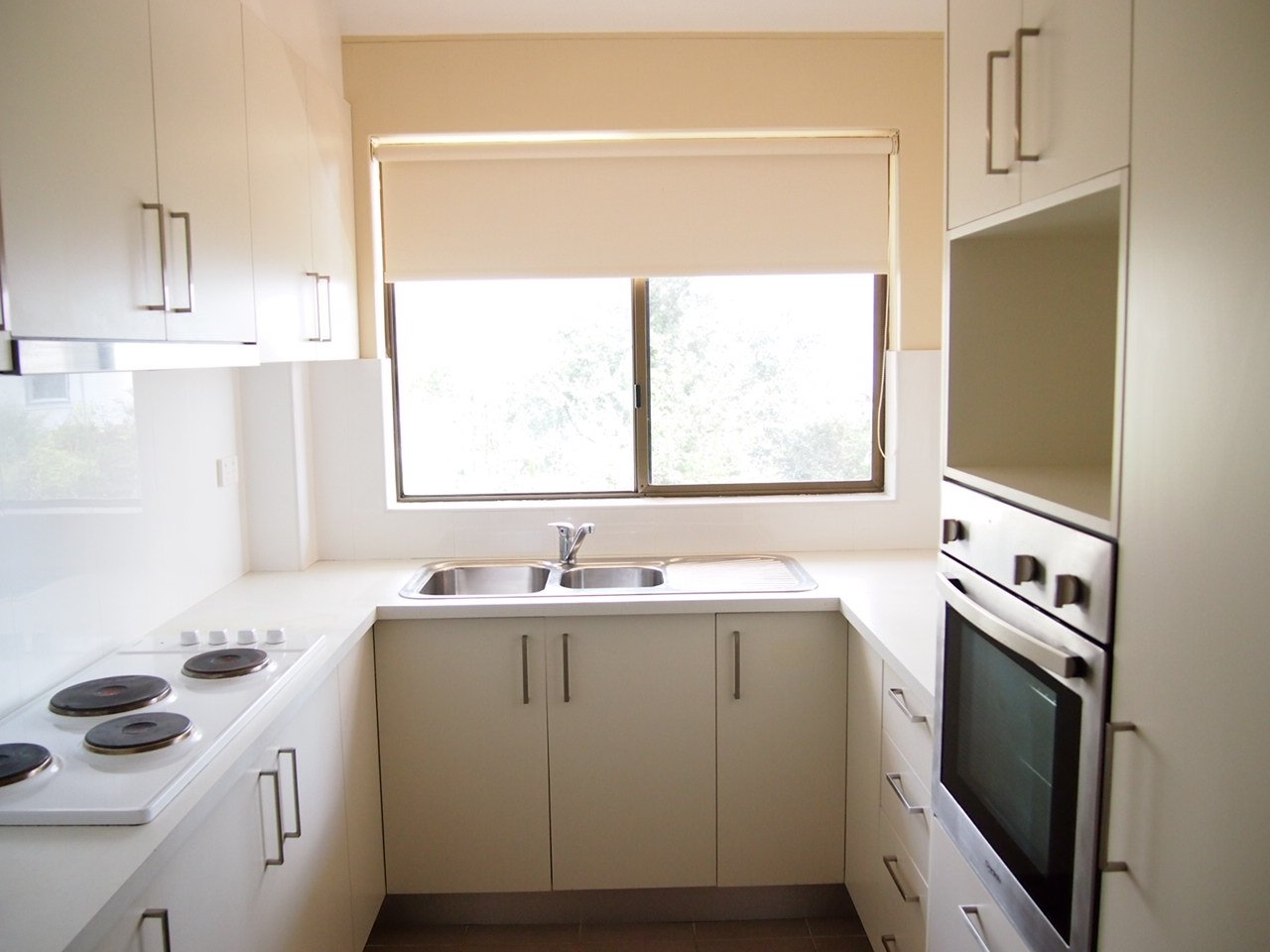 4/3-5 Bond Street HURSTVILLE 1