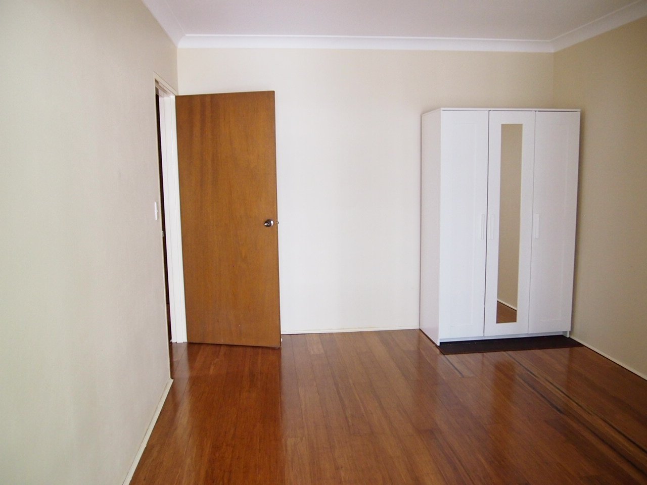 4/3-5 Bond Street HURSTVILLE 5