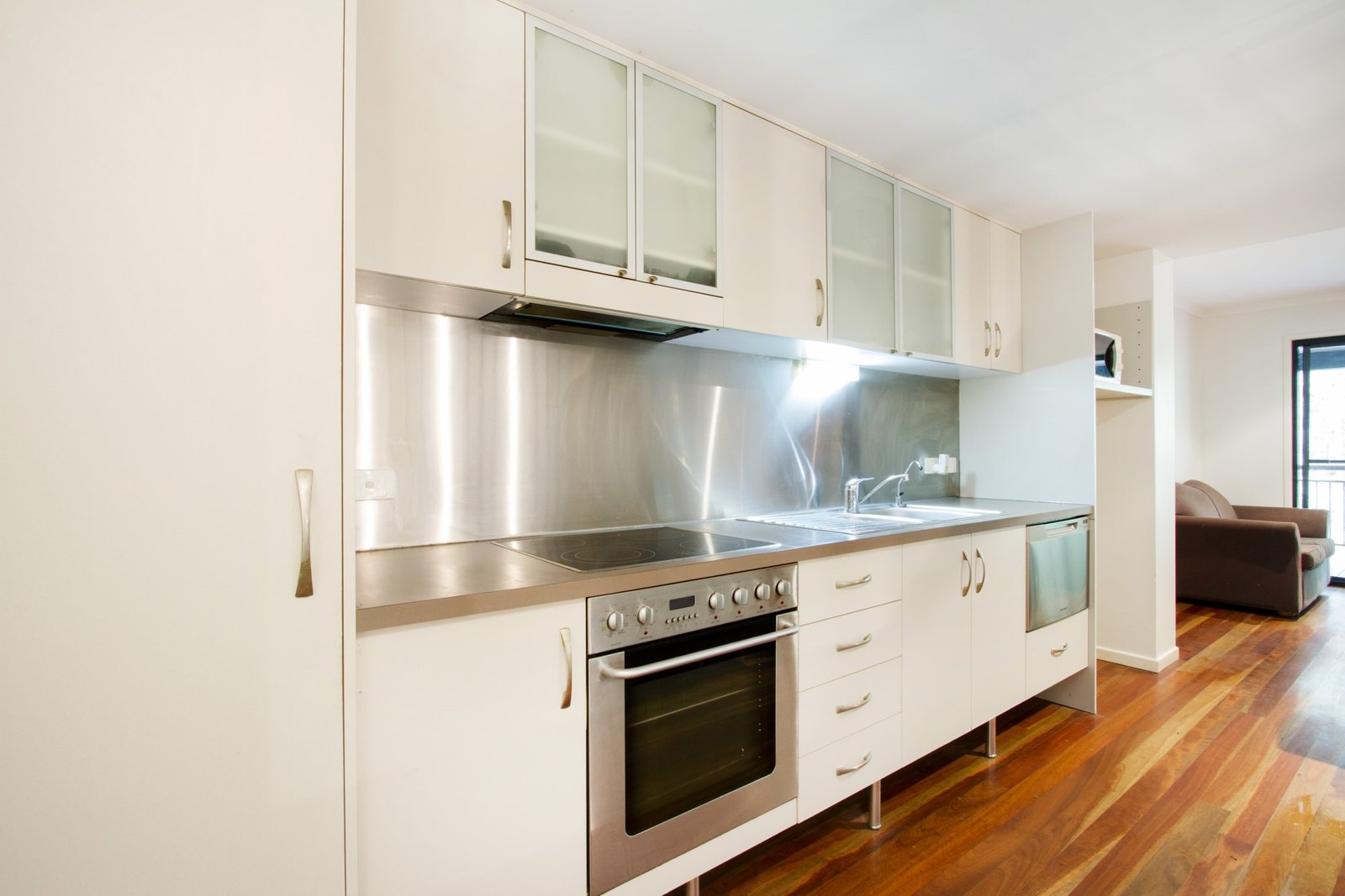 4/3-5 Seaview Drive AIRLIE BEACH 3