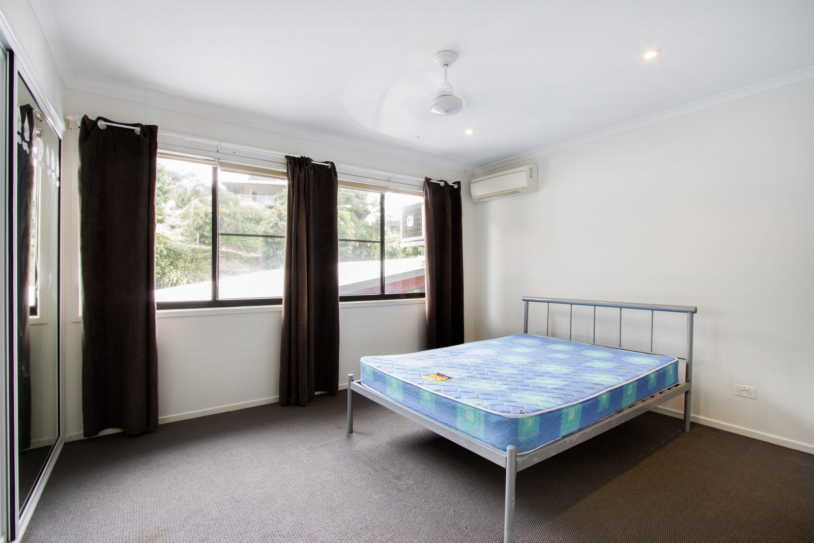 4/3-5 Seaview Drive AIRLIE BEACH 9