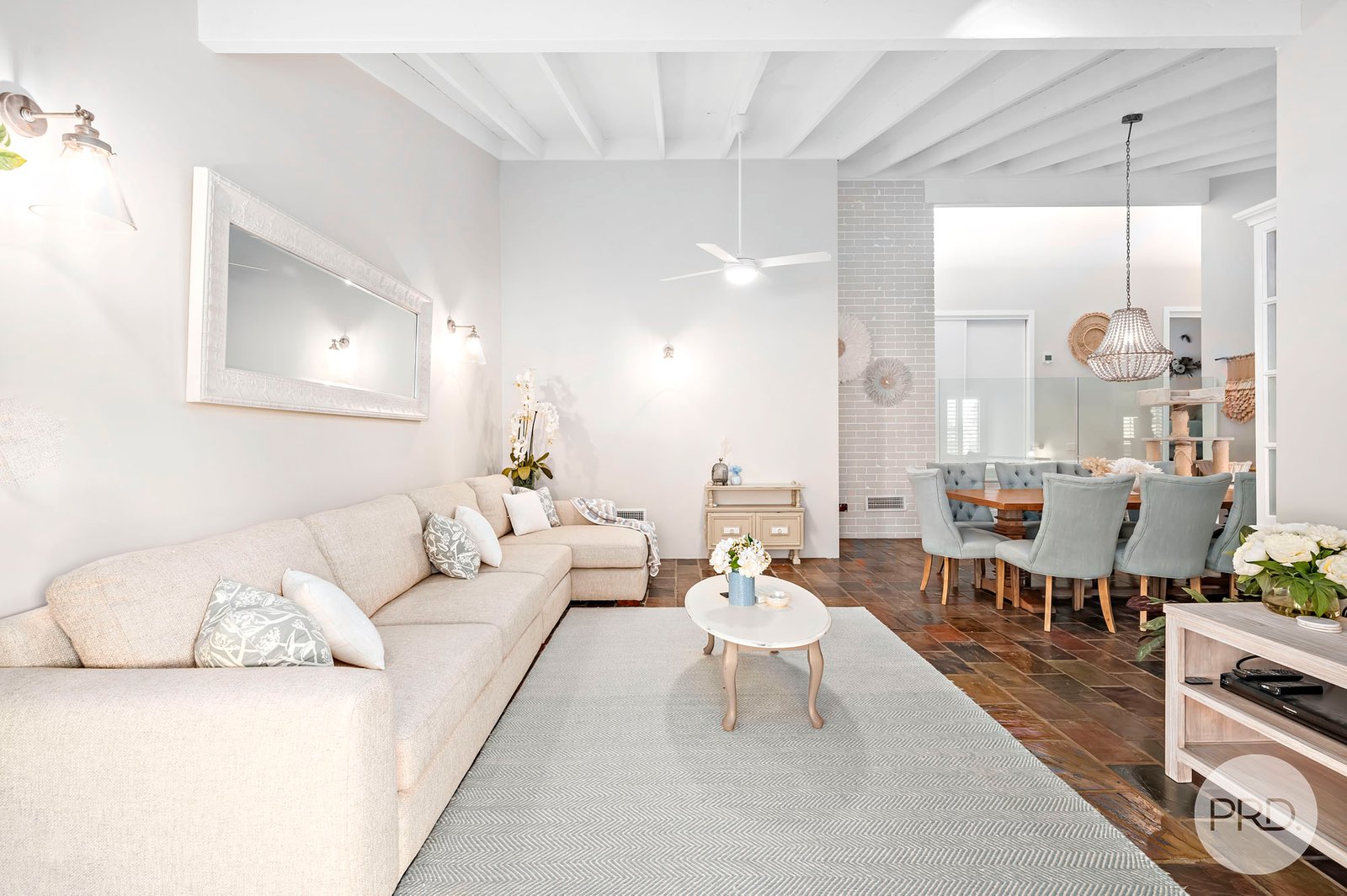 43 Albert Street TAYLORS BEACH 2