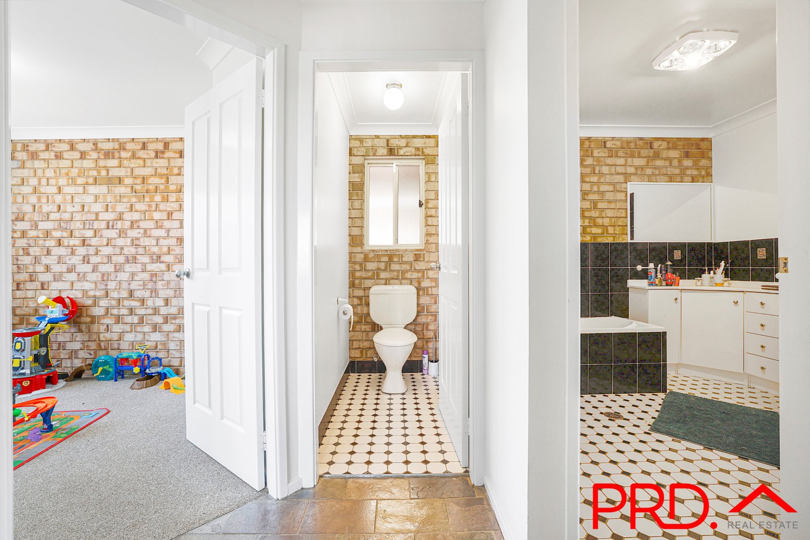 43 Allawah Street TAMWORTH 9