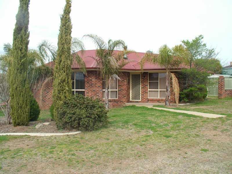 43 Allawah Street TAMWORTH 1