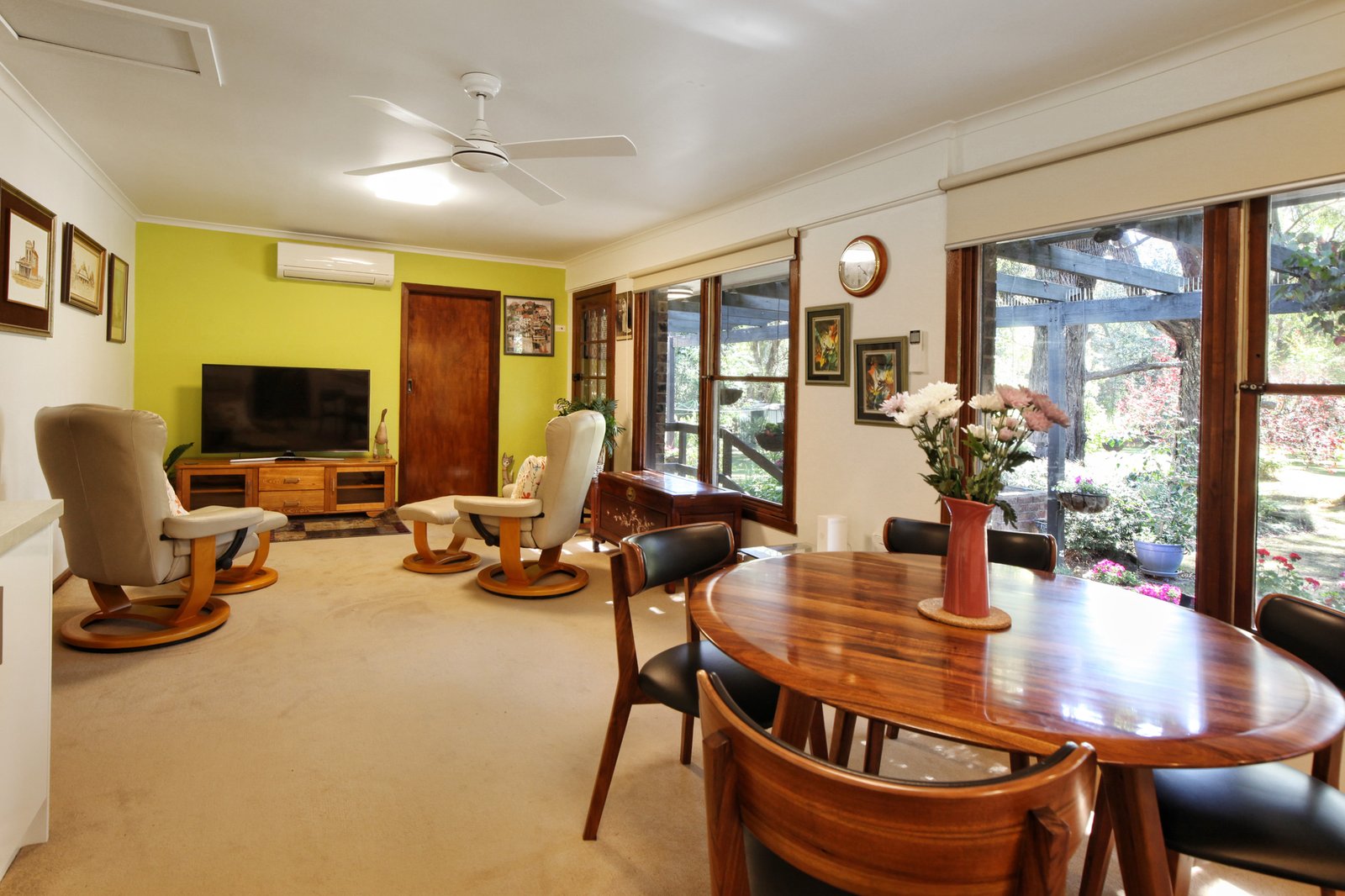 Real Estate and Property in 43 Andrew Avenue, Woodend, VIC