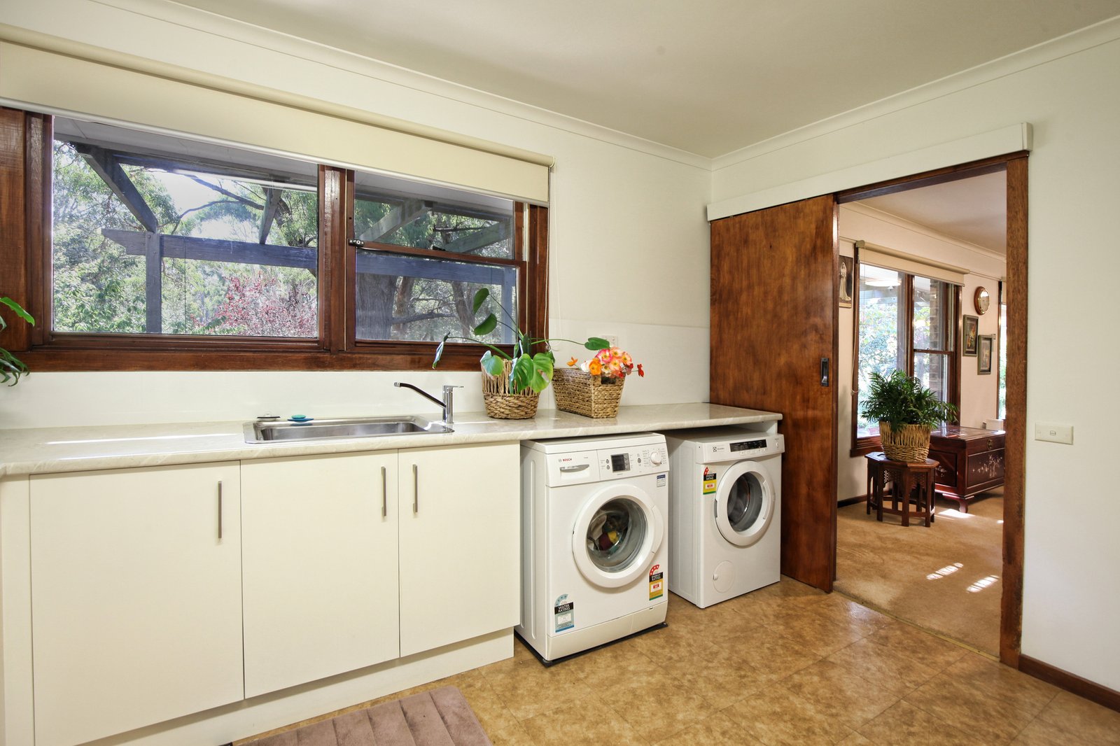 Real Estate and Property in 43 Andrew Avenue, Woodend, VIC