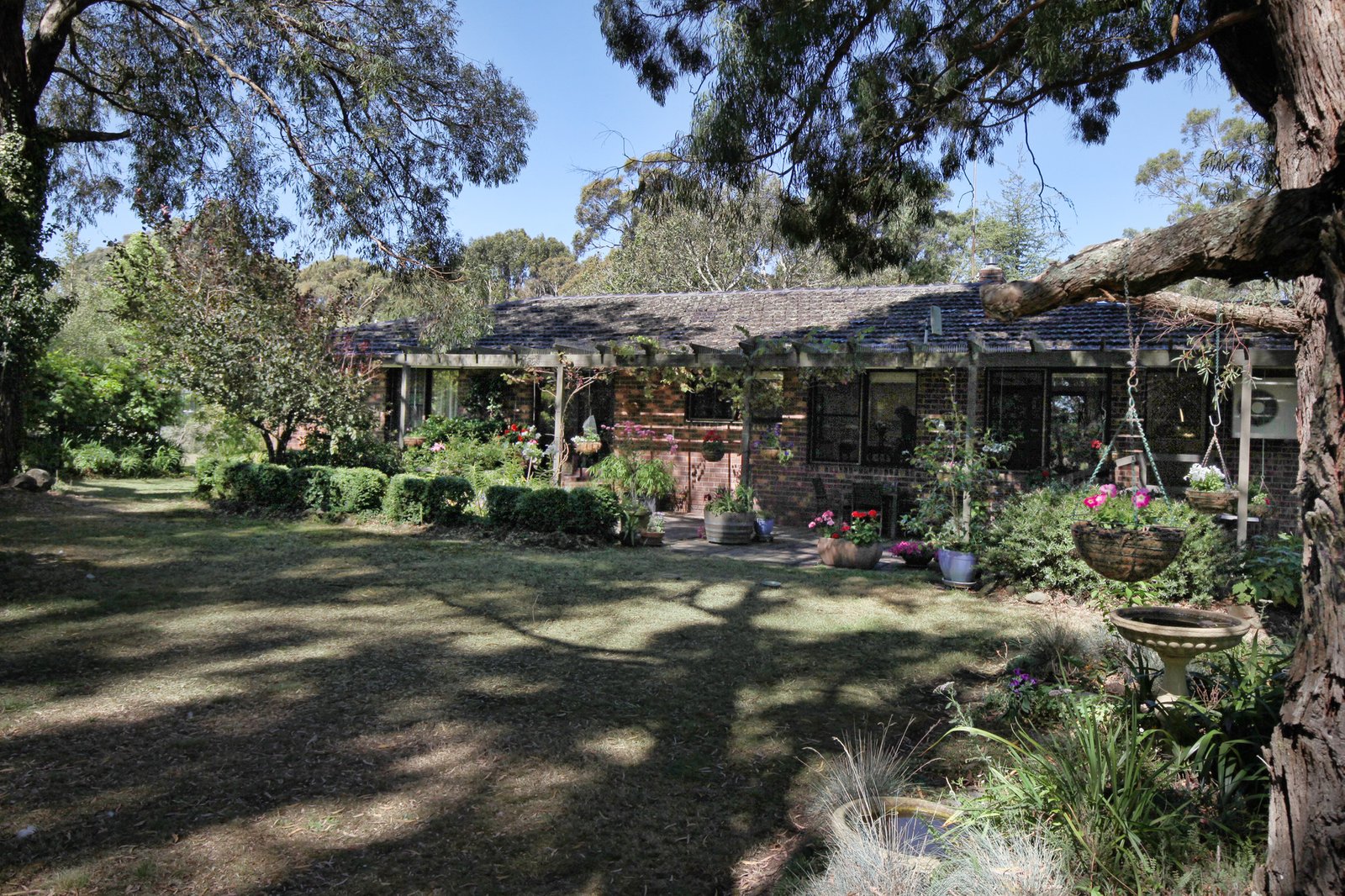 Real Estate and Property in 43 Andrew Avenue, Woodend, VIC