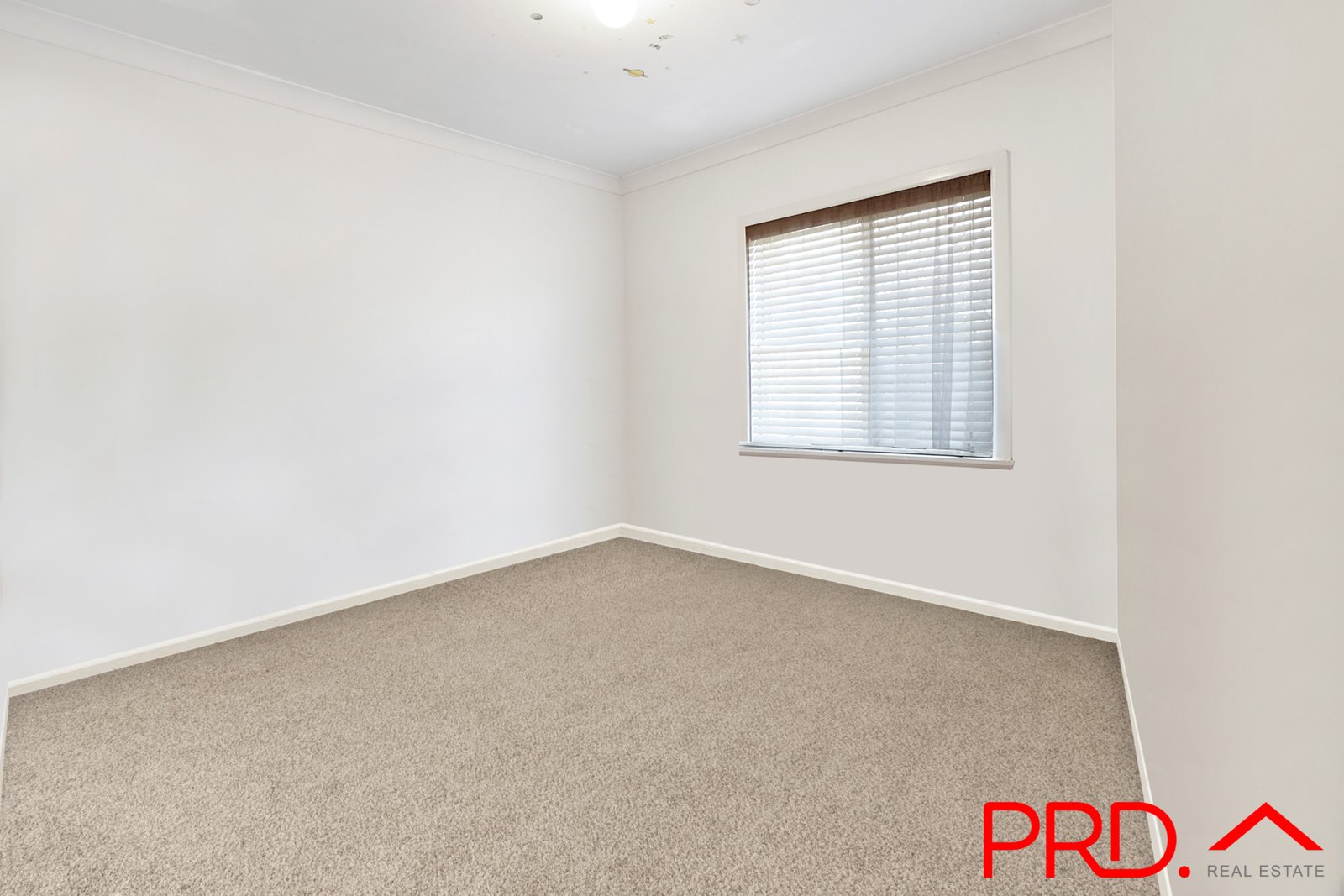 43 Arinya Street TAMWORTH 9