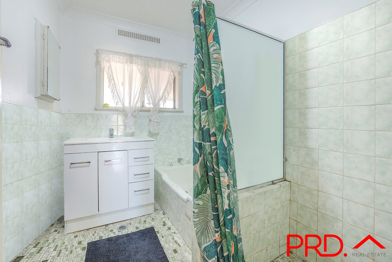 43 Arinya Street TAMWORTH 10