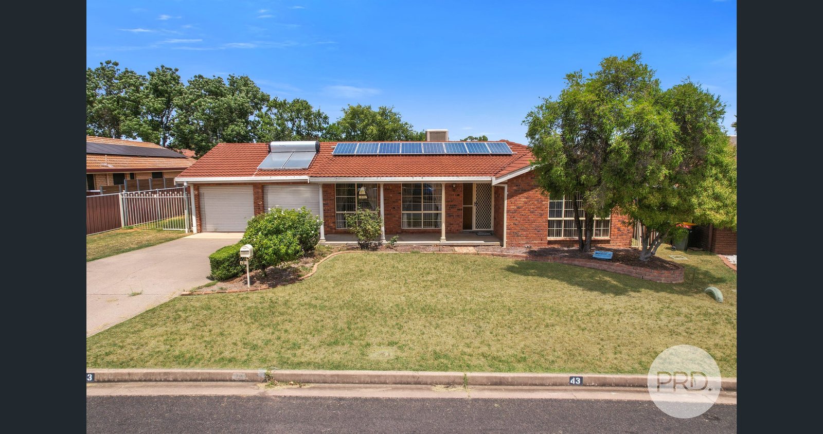 43 Bandalong Street HILLVUE 1