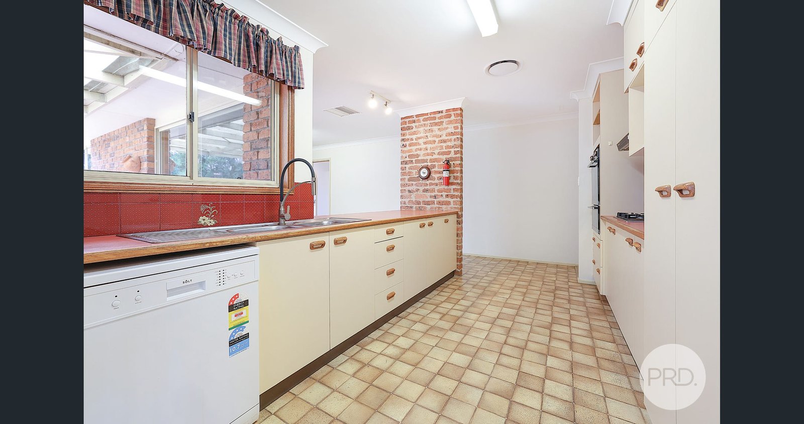 43 Bandalong Street HILLVUE 3