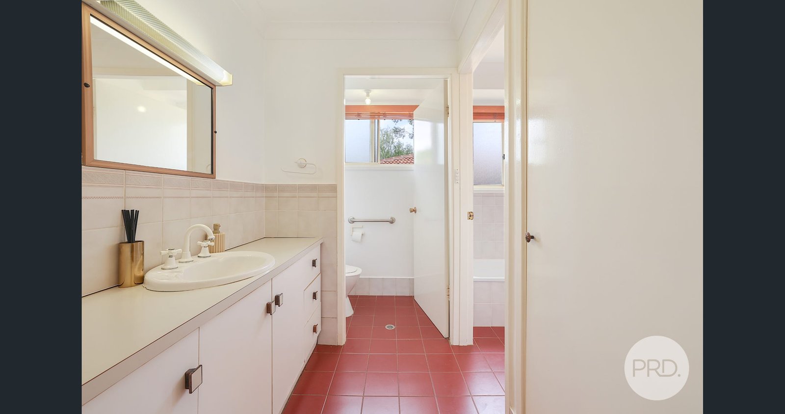 43 Bandalong Street HILLVUE 14