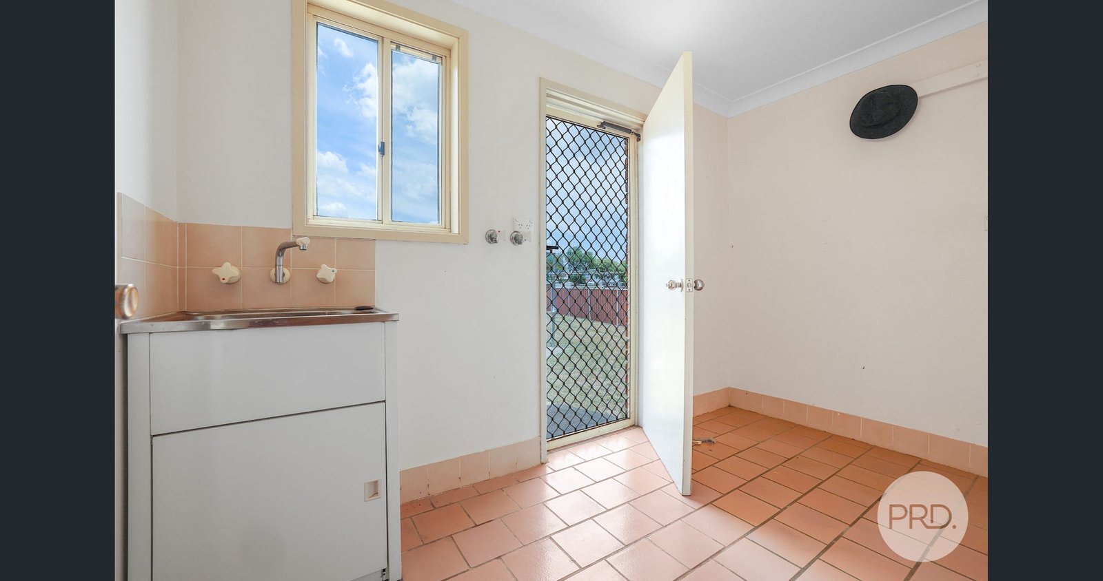 43 Bandalong Street HILLVUE 16
